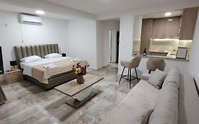 Montenegro Apartments Phoenix With Pool